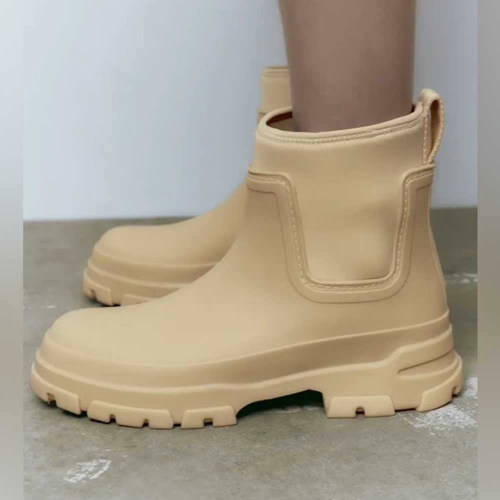 Zara rain boots